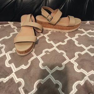 Madden Girl flatform